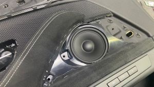 Audiofrog Gb40 in BMW F10 Türverkleidung montiert