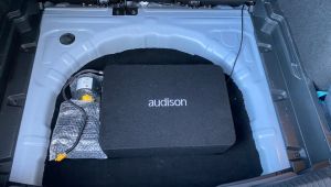 Hyundai I30 Fastback Kofferraum mit Ausison Prima Subwoofer