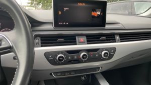 Original Radio im Audi A4 B9