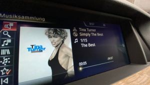 BMW 5er F11 Bild vom Monitor Tina Turner